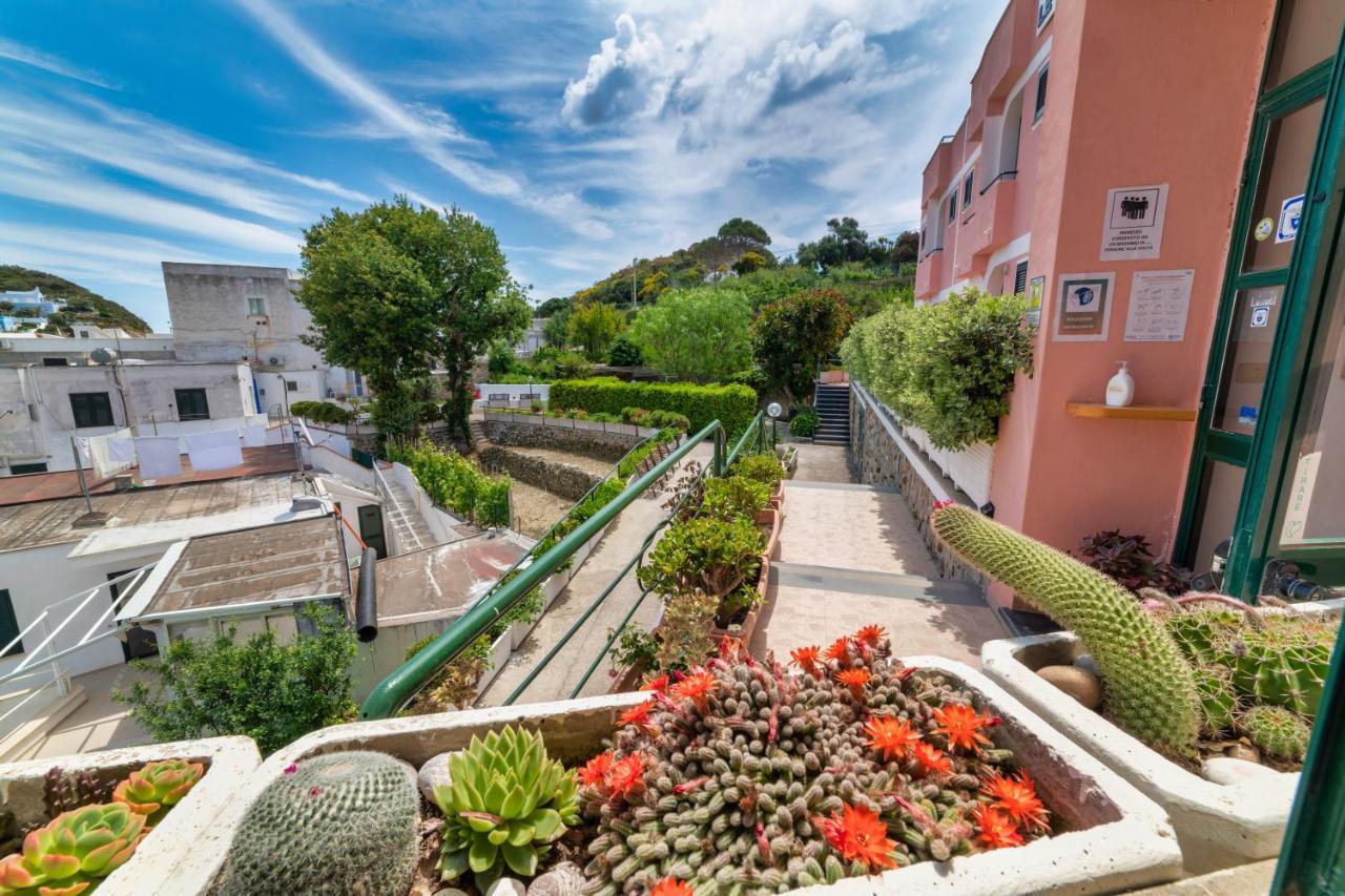 Albergo Le Querce Ponza Kültér fotó