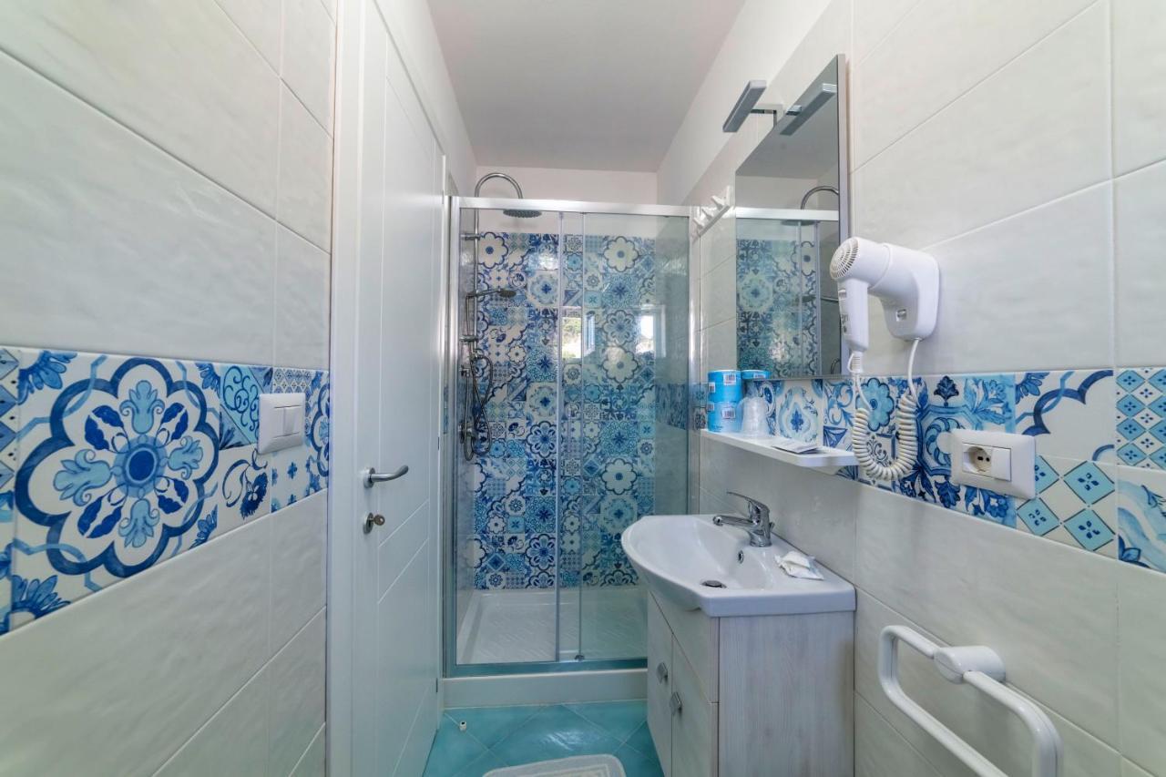 Albergo Le Querce Ponza Kültér fotó