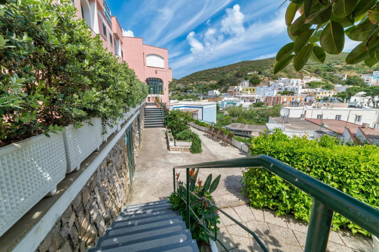 Albergo Le Querce Ponza Kültér fotó