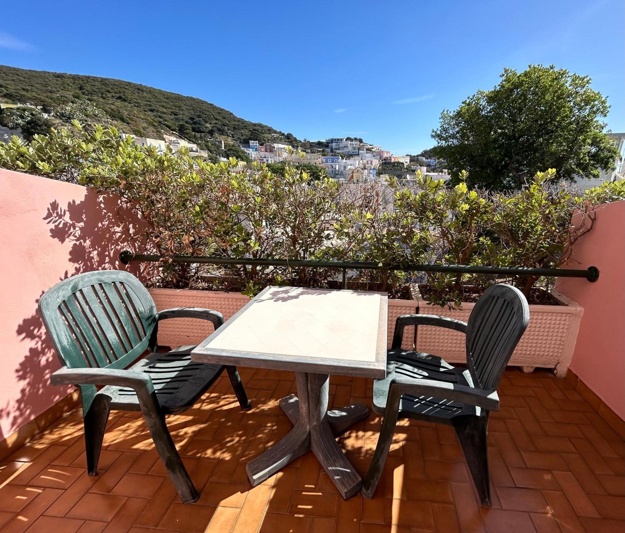 Albergo Le Querce Ponza Kültér fotó