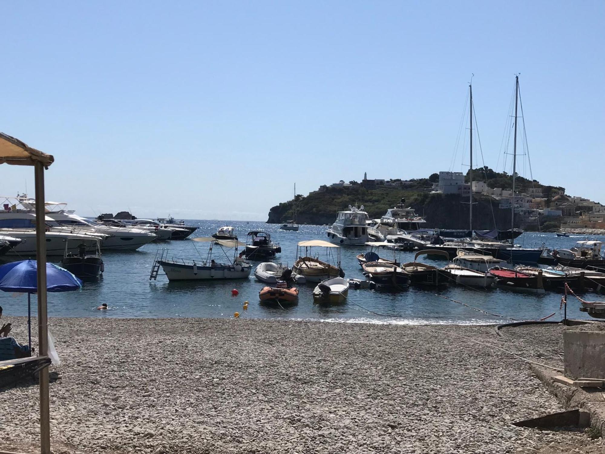Albergo Le Querce Ponza Kültér fotó