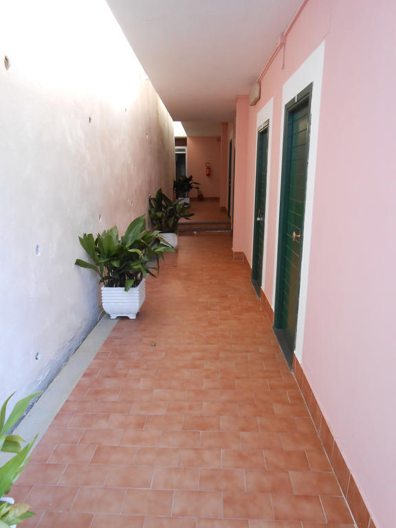 Albergo Le Querce Ponza Kültér fotó